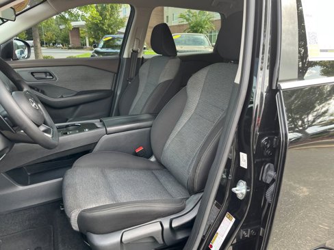 Used 2022 Nissan Rogue S image 12