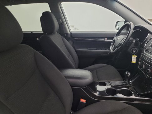 Used 2015 Kia Sorento LX image 21