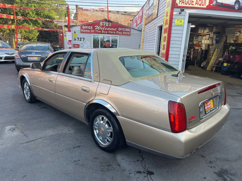 Used 2005 Cadillac De Ville w/ Deville Premium Package image 8