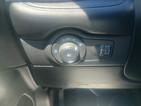 Used 2021 Dodge Durango SXT image 18