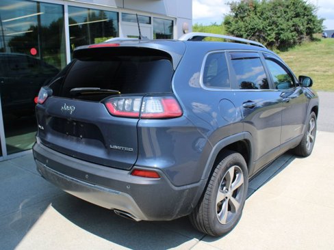 Used 2019 Jeep Cherokee Limited w/ Luxury Group image 4