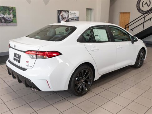 New 2025 Toyota Corolla SE image 18