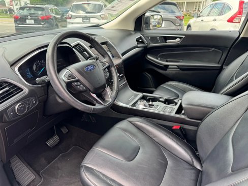 Used 2020 Ford Edge Titanium image 20