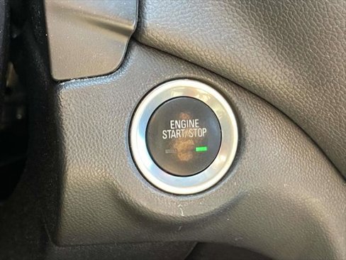 Used 2018 Chevrolet Equinox LT image 24