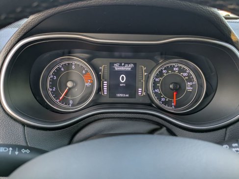 Used 2020 Jeep Cherokee Latitude Plus image 21
