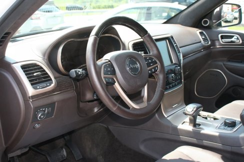 Used 2015 Jeep Grand Cherokee Summit w/ Platinum Series Group image 2