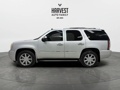 Used 2012 GMC Yukon Denali image 2