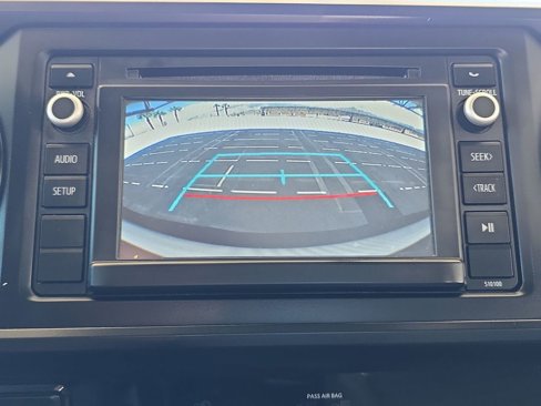Used 2018 Toyota Tacoma SR image 15
