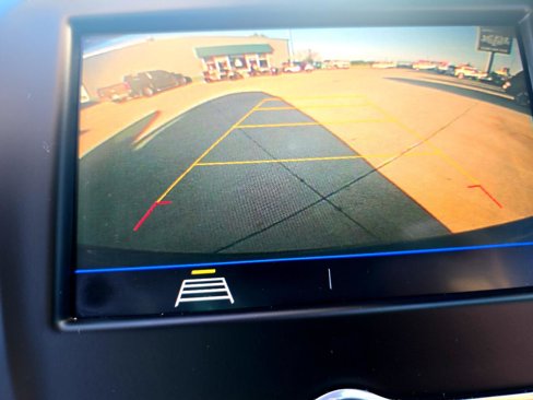 Used 2021 Chevrolet Equinox LT image 24