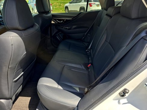 Used 2022 Subaru Outback Limited image 12