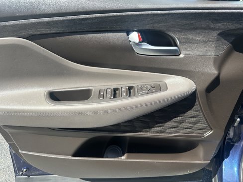 Used 2020 Hyundai Santa Fe SE image 24