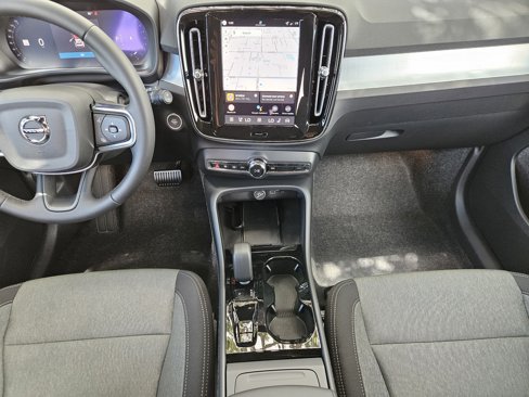 New 2026 Volvo XC40 B5 Core image 17