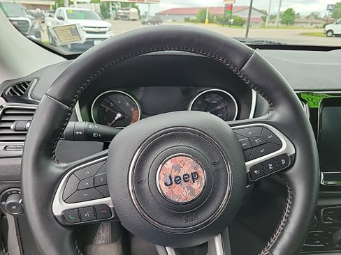 Used 2021 Jeep Compass Limited image 7