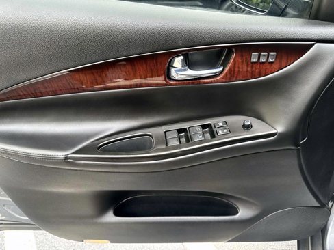 Used 2017 INFINITI QX50 AWD w/ Deluxe Touring Package image 7