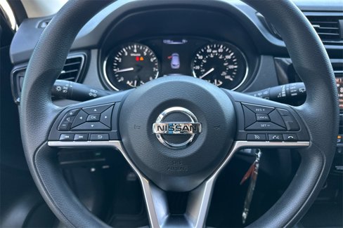 Used 2018 Nissan Rogue Sport S image 24