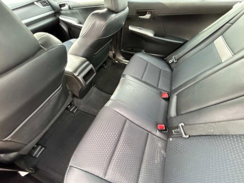 Used 2013 Toyota Camry SE image 11