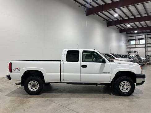 Used 2005 Chevrolet Silverado 2500 LS image 7