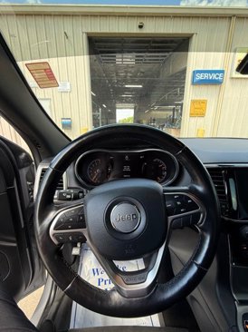 Used 2021 Jeep Grand Cherokee Laredo X image 13