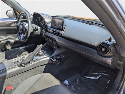 Used 2021 MAZDA MX-5 Miata RF Club w/ Interior Package (MT) image 16