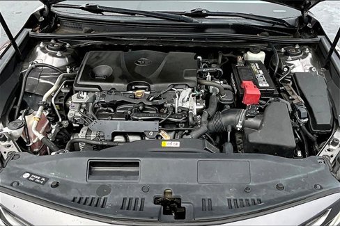 Used 2018 Toyota Camry SE image 10