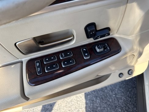 Used 2006 Lincoln Town Car Signature image 15