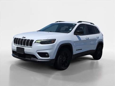 Used 2023 Jeep Cherokee Altitude Lux image 5