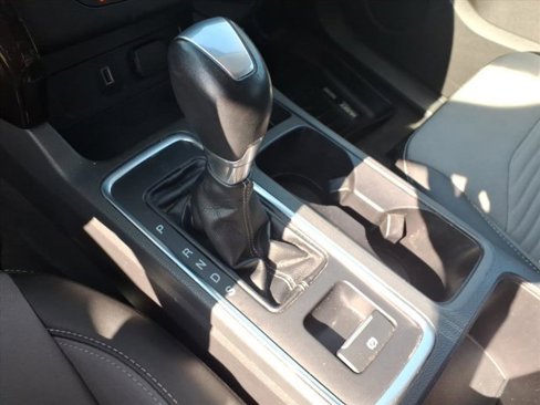 Used 2017 Ford Escape SE w/ Equipment Group 201A image 18
