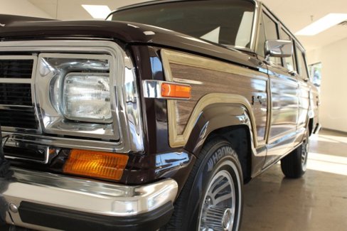 Used 1989 Jeep Grand Wagoneer image 36
