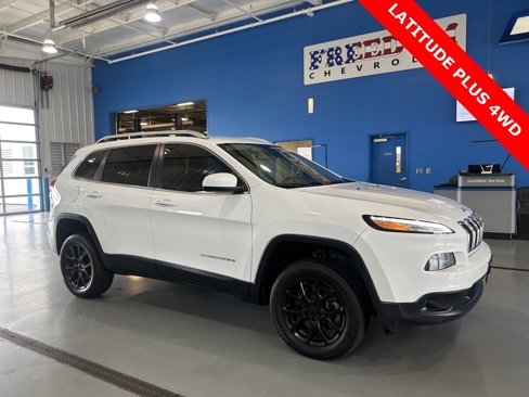 Used 2018 Jeep Cherokee Latitude Plus w/ Cold Weather Group image 1