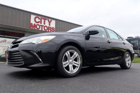 Used 2015 Toyota Camry LE image 16