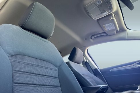 Used 2020 Ford Fusion SE image 26