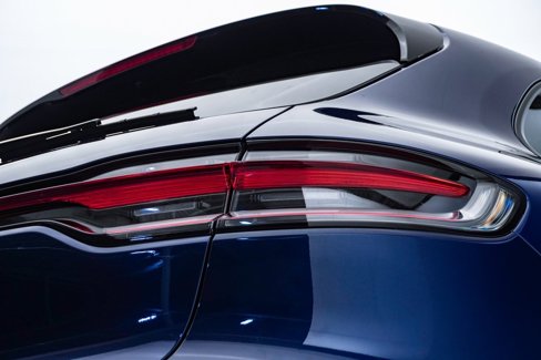 Certified 2025 Porsche Macan image 13