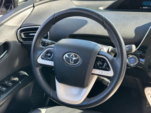 Used 2016 Toyota Prius Four image 19