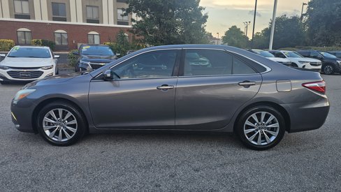 Used 2016 Toyota Camry XLE image 4