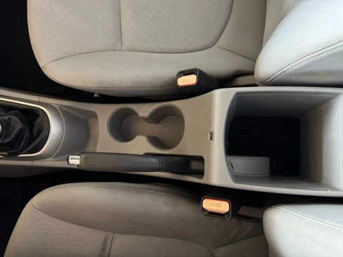 Used 2013 Hyundai Accent SE image 15