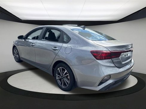 Used 2023 Kia Forte LXS w/ LXS Technology Package image 8
