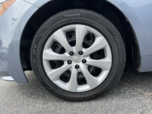 Used 2022 Toyota Corolla LE image 10