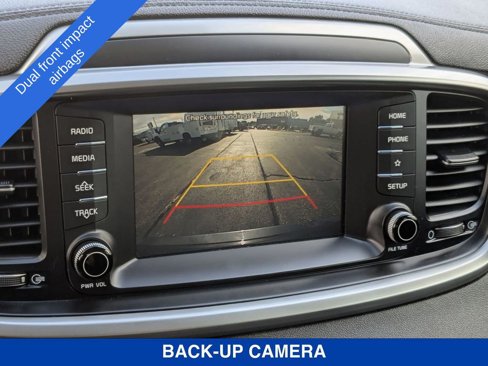 Used 2019 Kia Sorento LX image 23