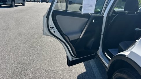 Used 2018 Toyota RAV4 XLE image 25