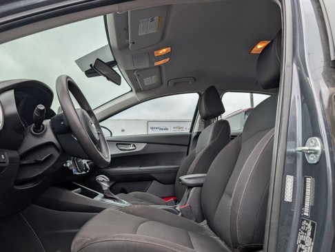 Used 2021 Kia Forte LXS image 12