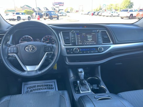Used 2016 Toyota Highlander LE image 13