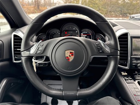 Used 2011 Porsche Cayenne image 19