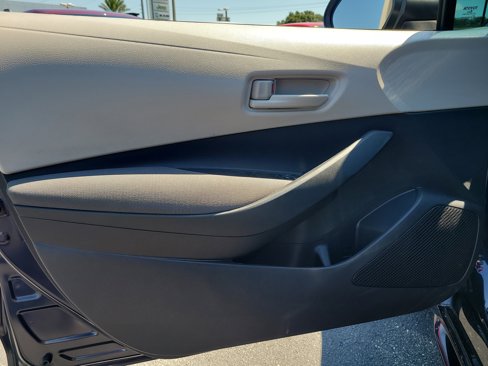 Used 2023 Toyota Corolla LE image 14