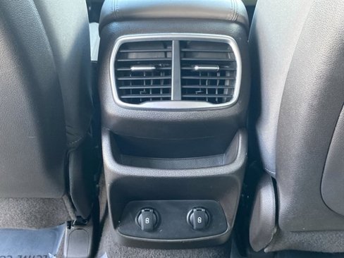 Used 2019 Hyundai Santa Fe SEL image 13