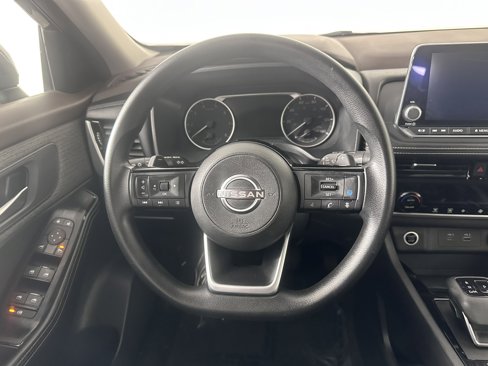 Used 2022 Nissan Rogue SV image 23
