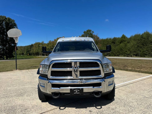 Used 2018 RAM 4500 Tradesman w/ Power & Remote Entry Group image 2
