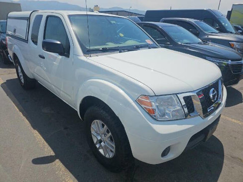 Used 2016 Nissan Frontier SV image 1