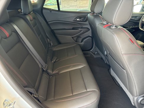 New 2025 Chevrolet Trax RS w/ Sunroof Package image 8