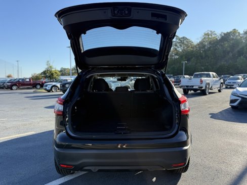 Used 2020 Nissan Rogue Sport SV image 7