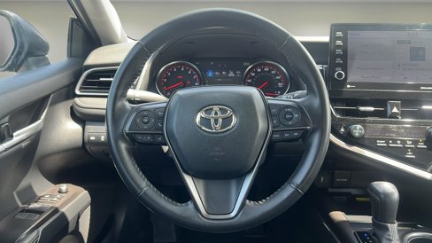 Used 2023 Toyota Camry XSE image 11